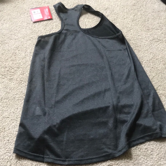 Women’s Razorback tank - Picture 7 of 7